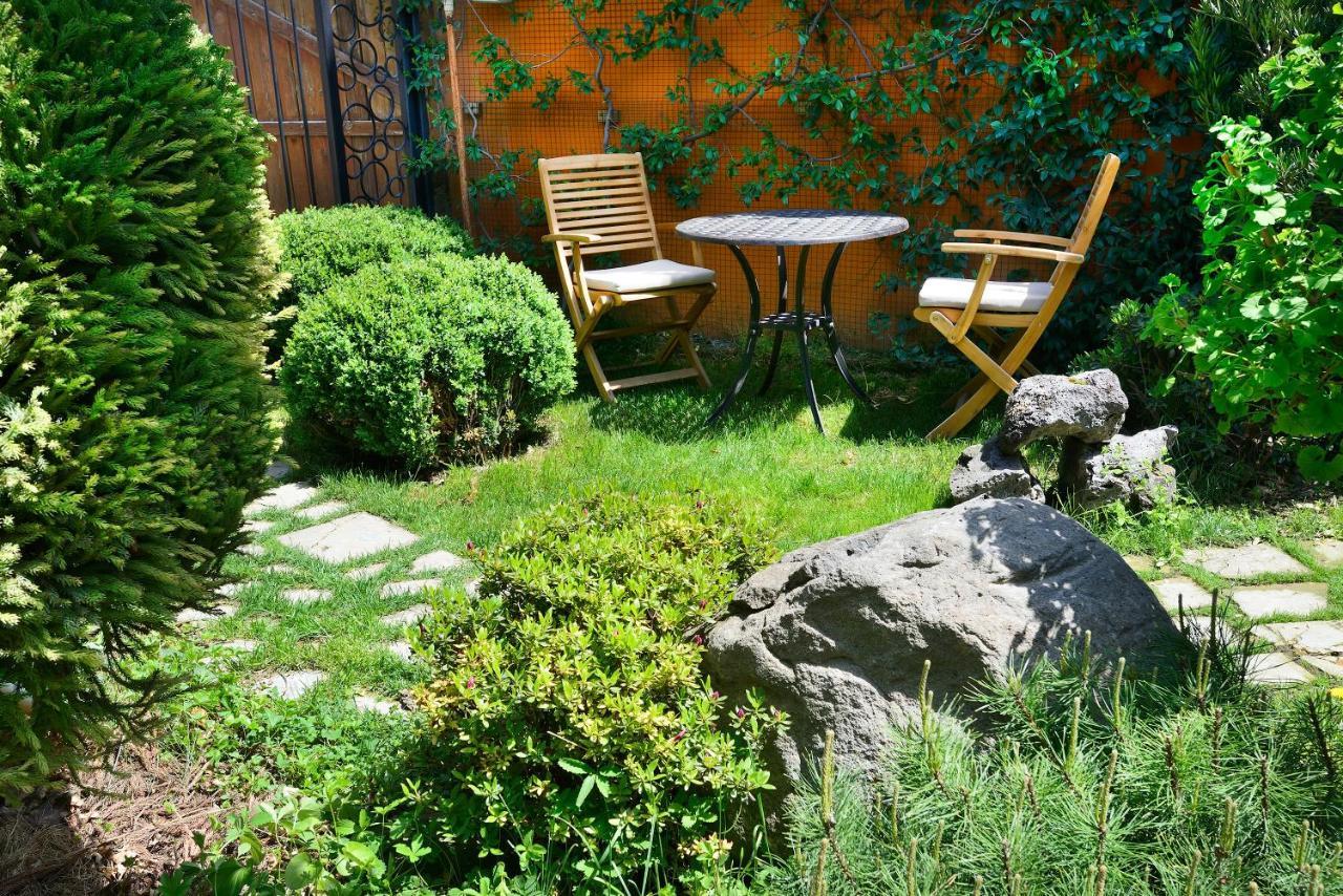 The Zodiac Garden Hotel Мцхета Экстерьер фото